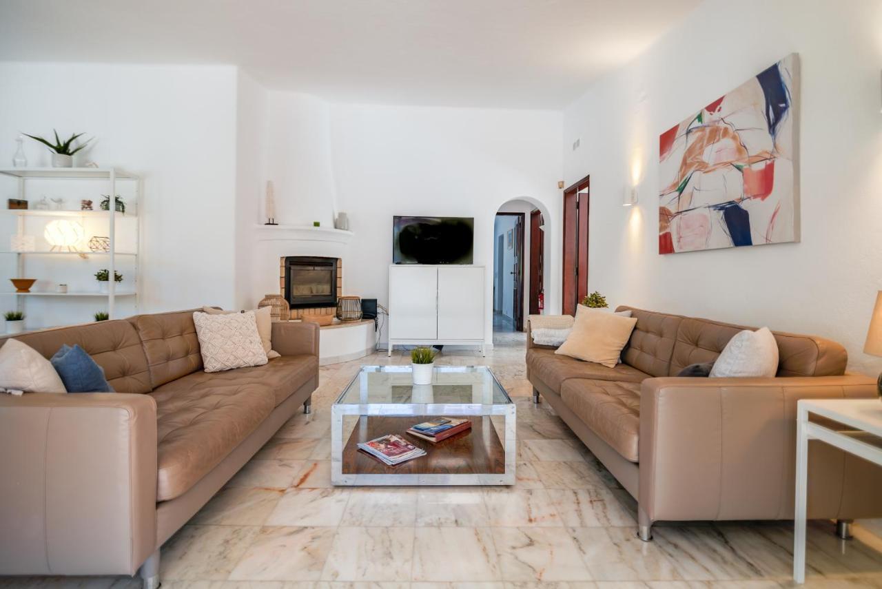 Traditional 3 Bedroom Villa With Great Pool In The Heart Of 韦尔都勒博 外观 照片